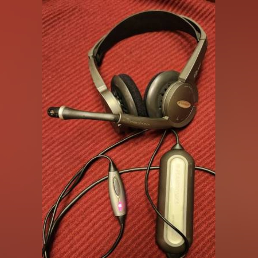 Plantronics (Poly + Polycom) DSP-500 Digitally-Enhanced USB Headset